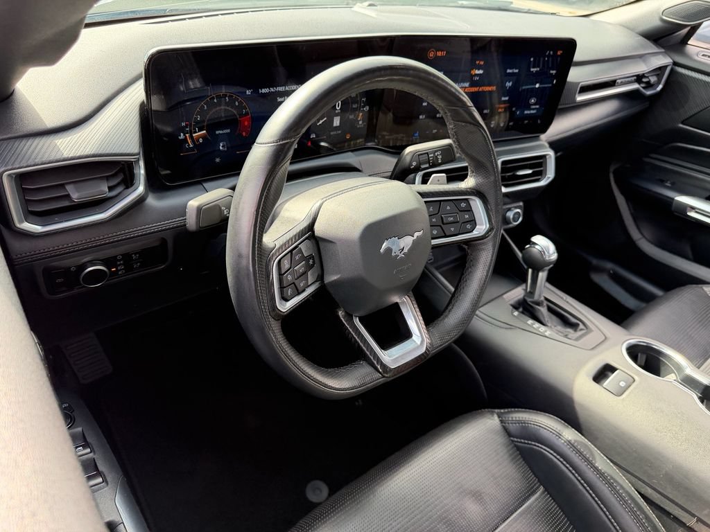 Used 2025 Ford Mustang GT Premium RWD image 13
