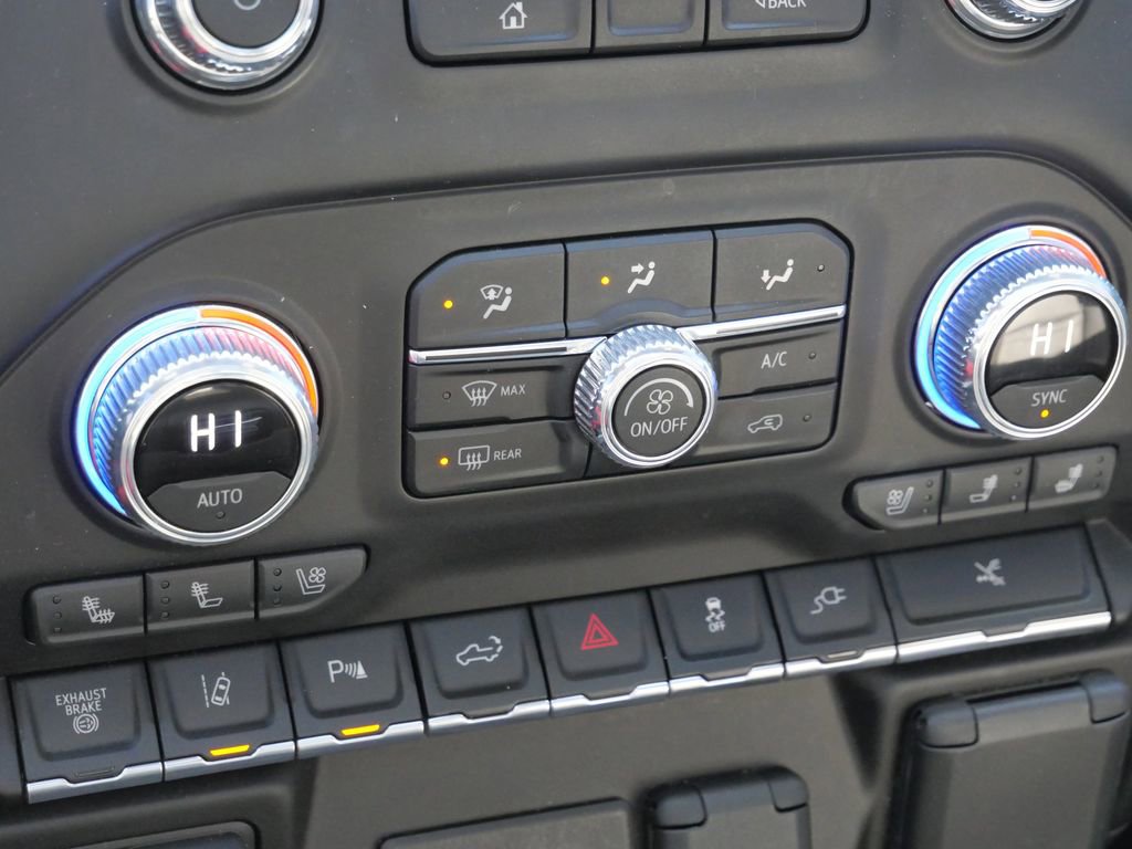 Used 2022 GMC Sierra 3500 Denali w/ Denali Ultimate Package image 21