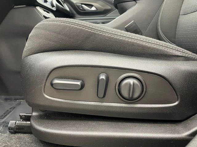 Certified 2022 GMC Terrain SLE w/ Driver Convenience Package image 8