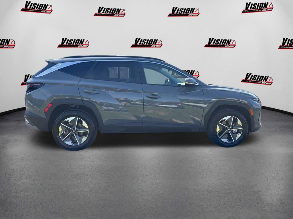 Certified 2025 Hyundai Tucson SEL AWD/4WD image 6