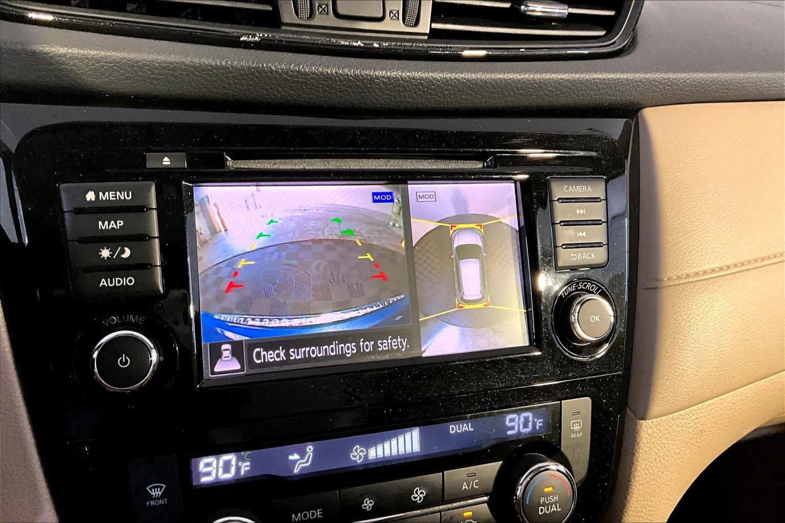 Used 2018 Nissan Rogue SV w/ Sun & Sound Touring Package AWD/4WD image 29