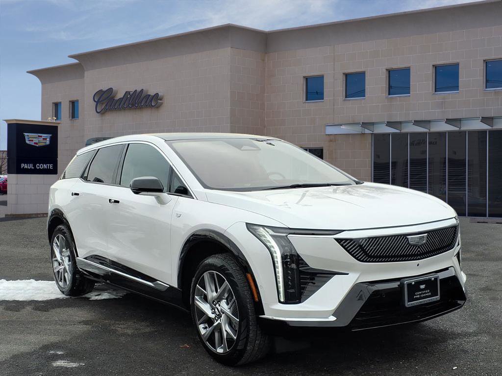 Certified 2025 Cadillac Optiq Luxury 1 w/ LPO, Floor Liner Package image 3