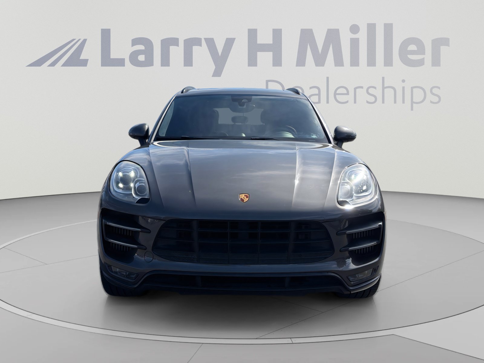 Used 2016 Porsche Macan Turbo AWD/4WD image 8