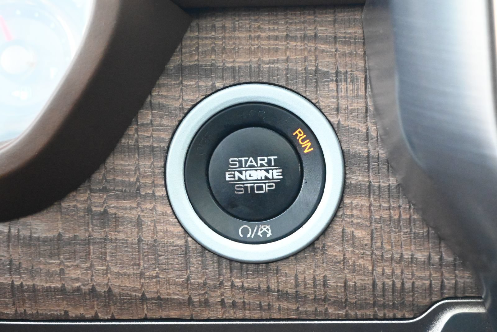 Used 2019 RAM 1500 Limited AWD/4WD image 21