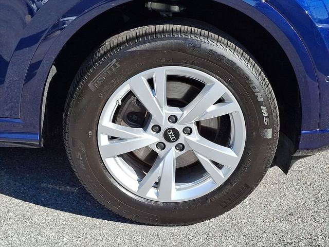 Certified 2025 Audi Q5 Premium w/ Convenience Package AWD/4WD image 8
