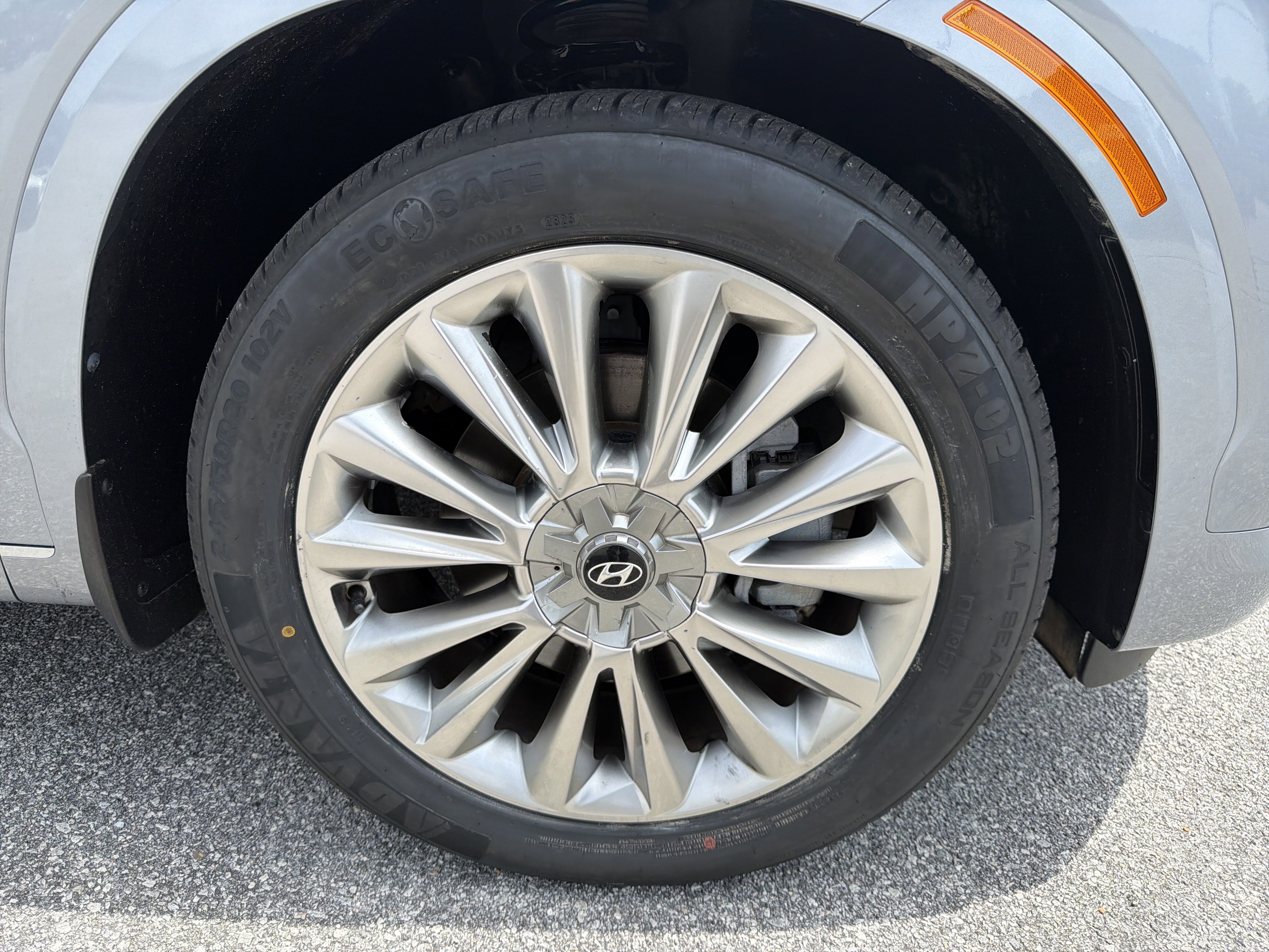 Used 2020 Hyundai Palisade Limited FWD image 13