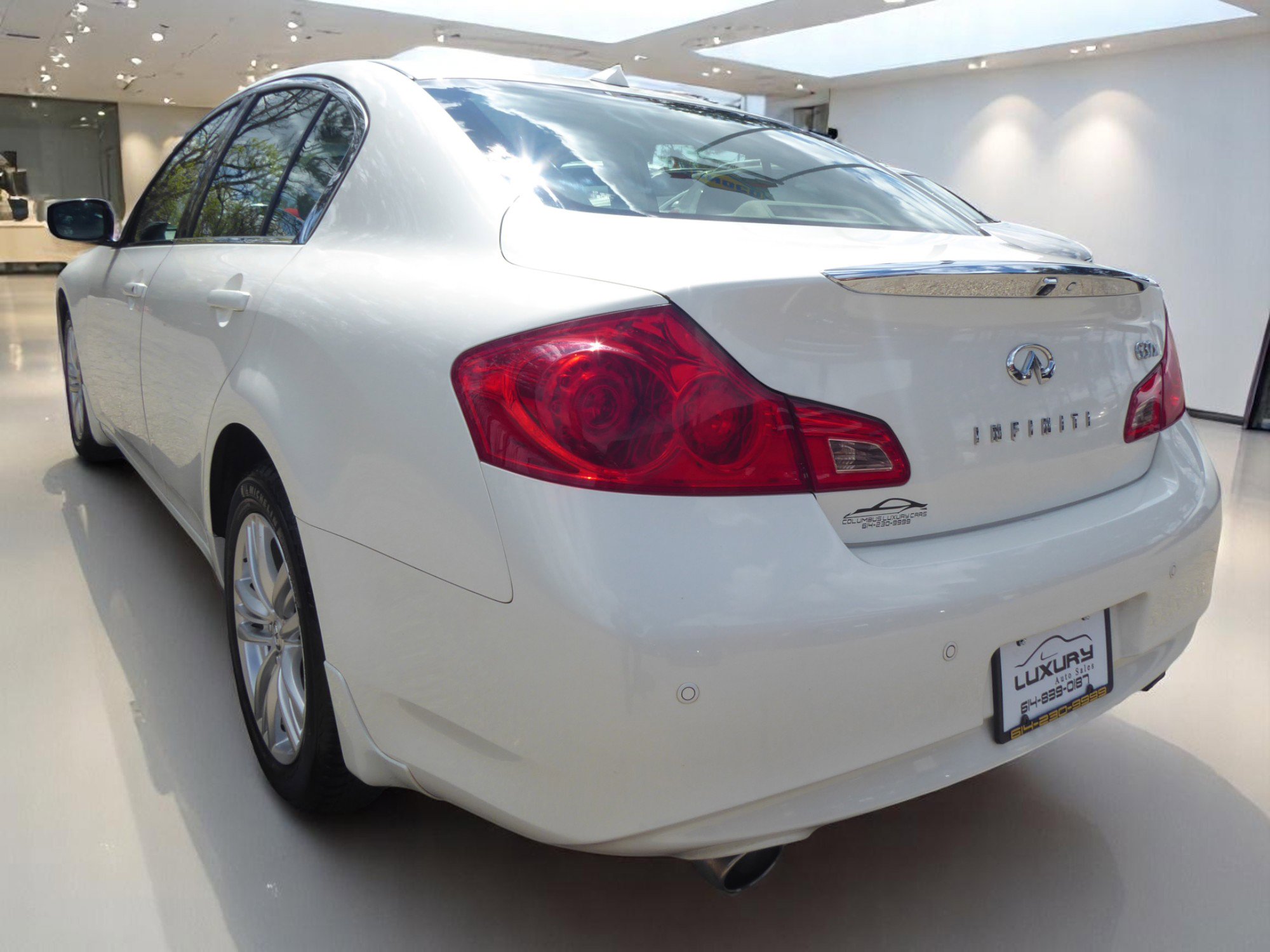 Used 2012 INFINITI G37 x Sedan w/ Premium Pkg image 9