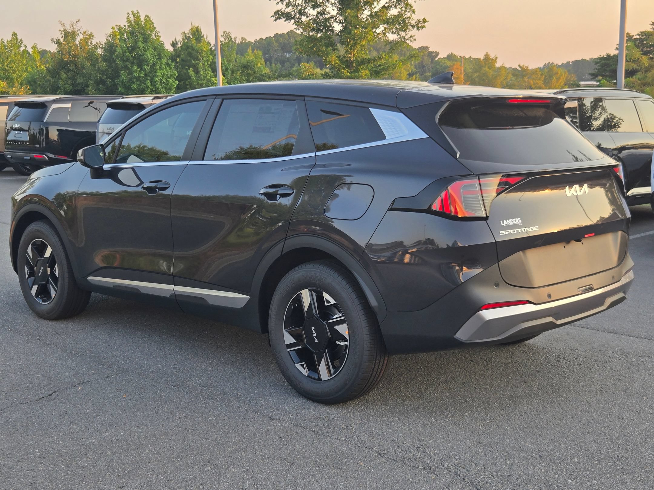 New 2026 Kia Sportage LX w/ LX Convenience Package FWD image 5