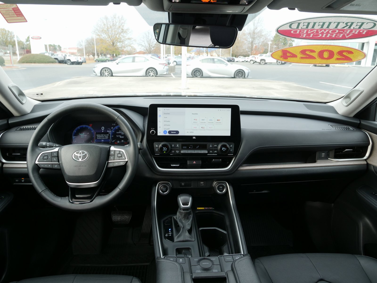 Used 2024 Toyota Grand Highlander Limited image 19