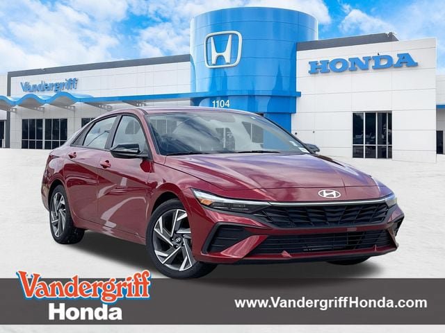Used 2025 Hyundai Elantra Sport FWD image 1