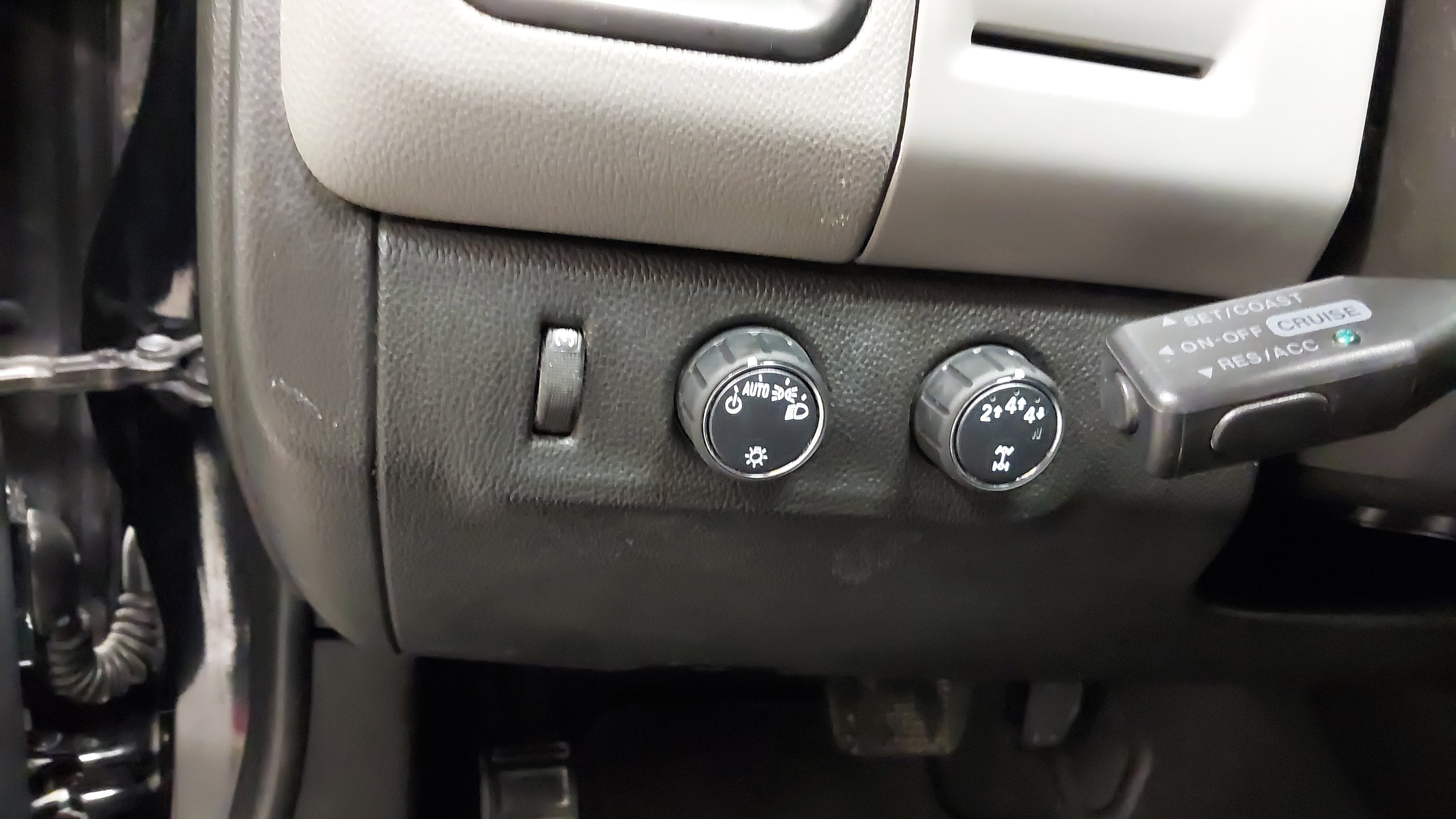 Used 2022 Chevrolet Colorado W/T AWD/4WD image 22