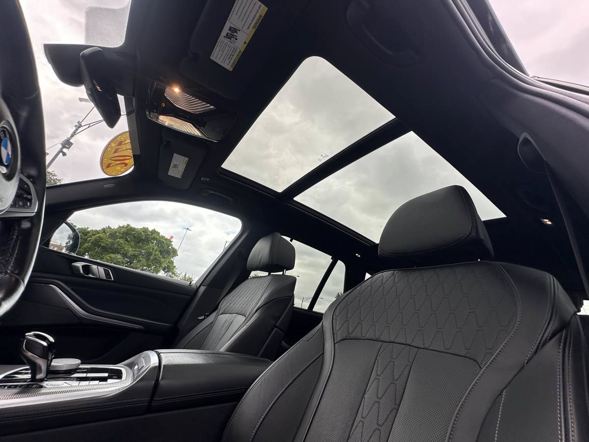 Used 2022 BMW X5 M50i w/ Premium Package AWD/4WD image 29