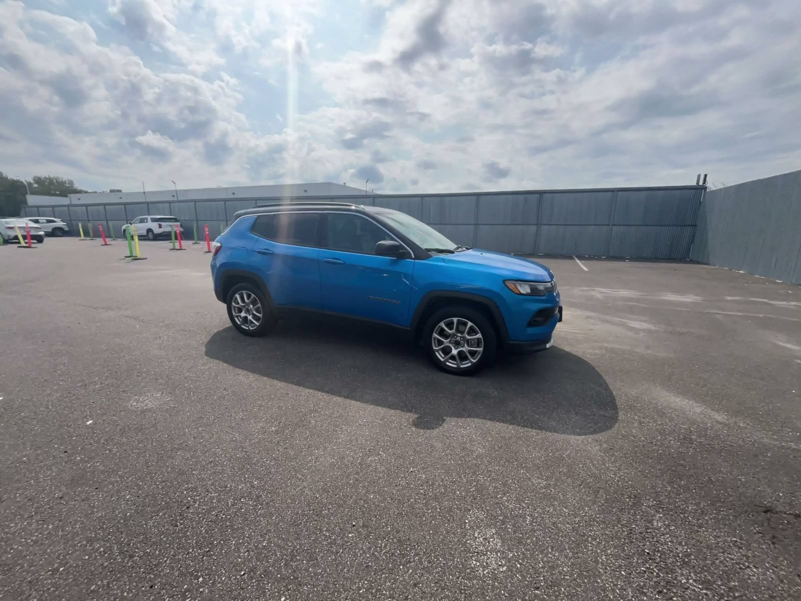 Used 2025 Jeep Compass Limited AWD/4WD image 2
