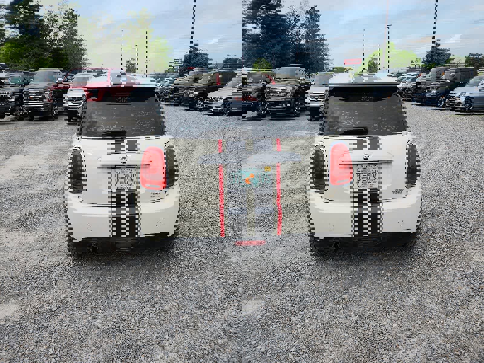 Used 2015 MINI Cooper 2-Door Hardtop image 4