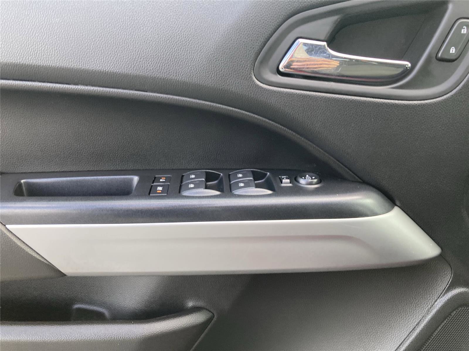 Used 2021 Chevrolet Colorado LT w/ LT Convenience Package image 23