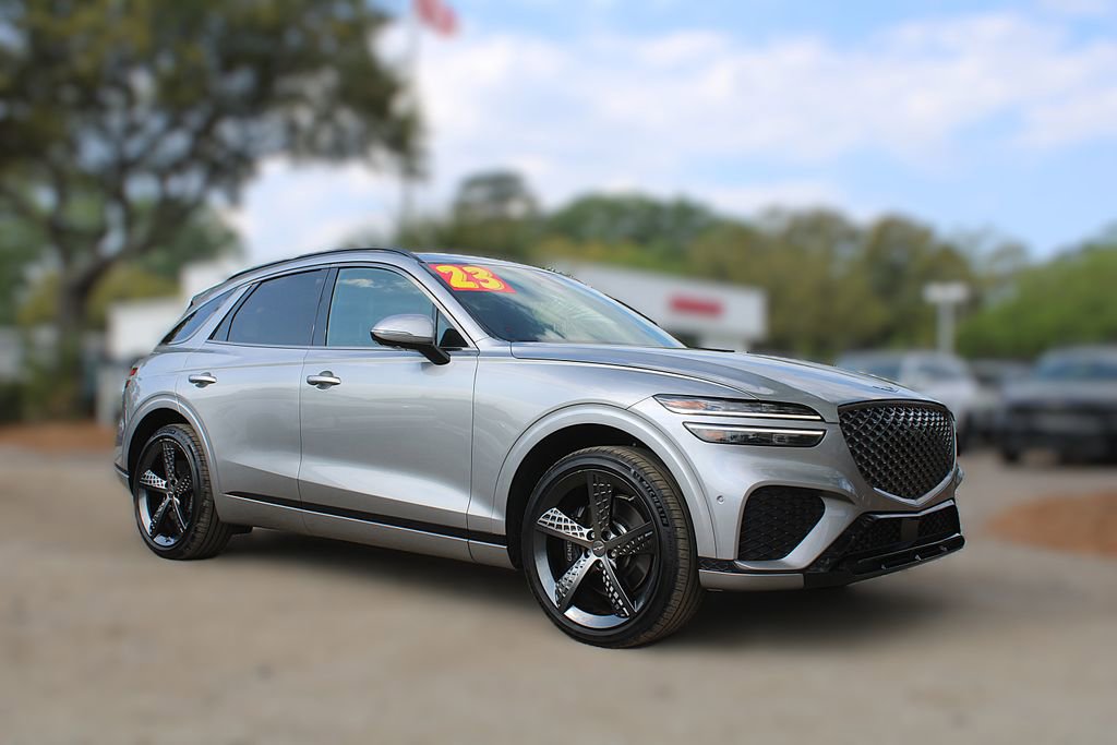 Used 2023 Genesis GV70 2.5T w/ Sport Prestige Package image 3