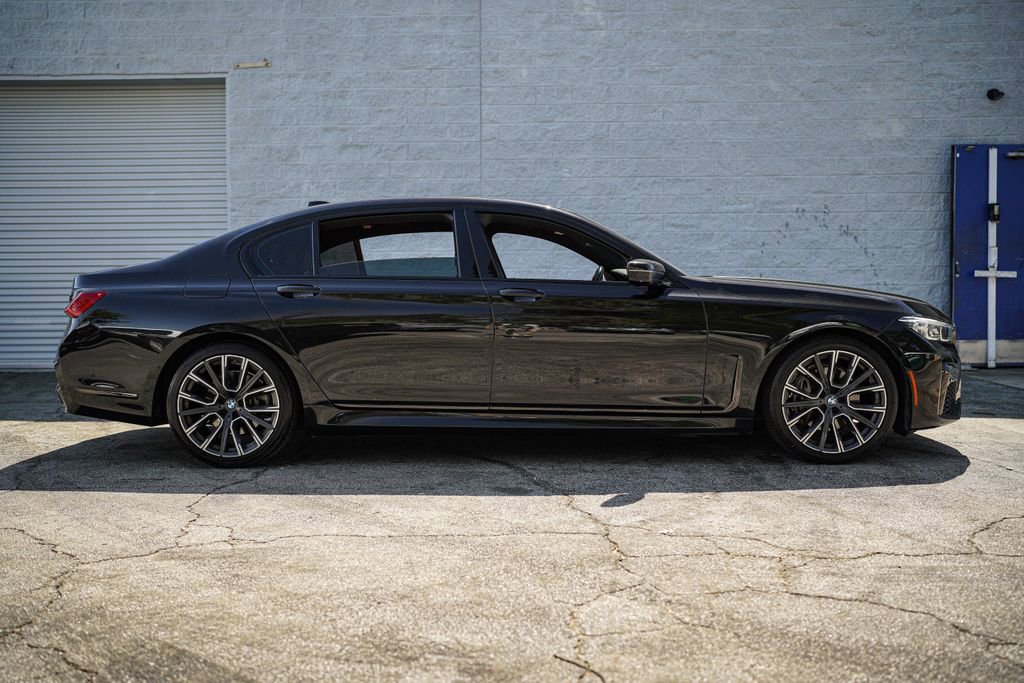 Used 2022 BMW 740i w/ M Sport Package RWD image 18