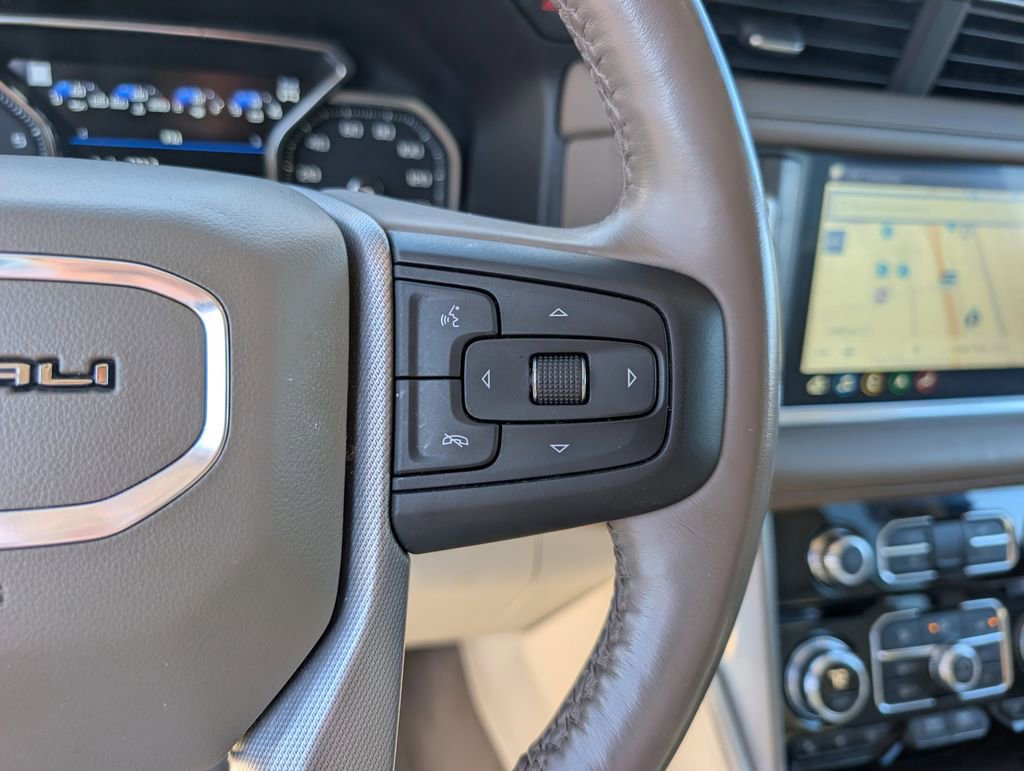 Used 2021 GMC Yukon Denali w/ Denali Premium Package image 25