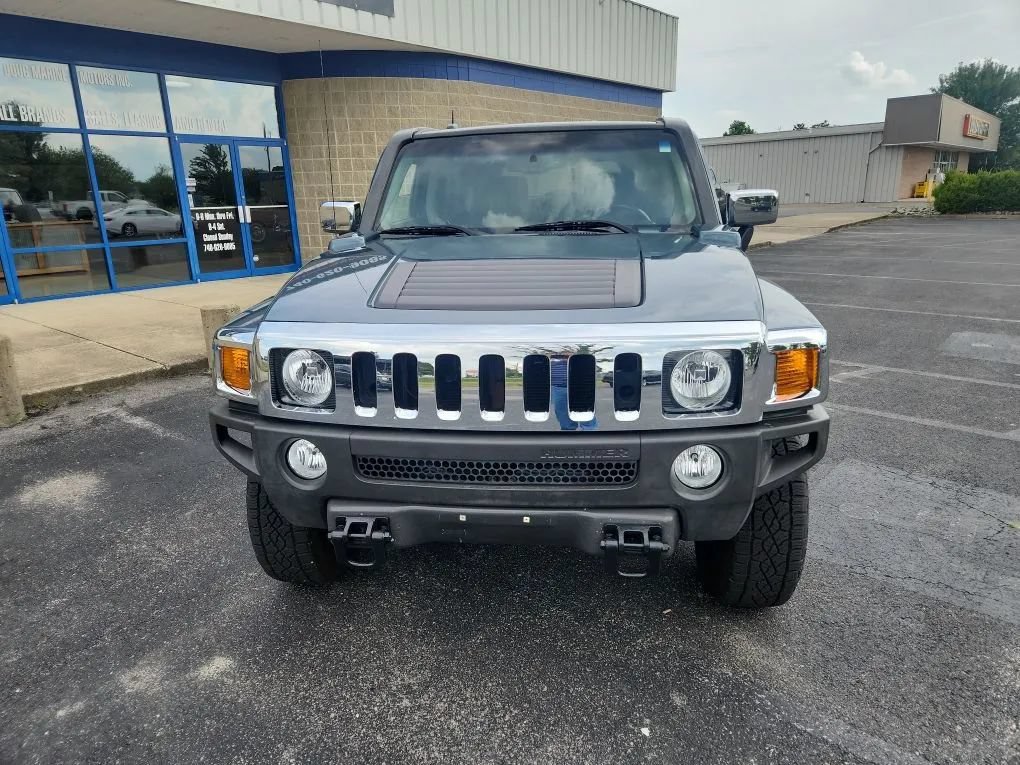Used 2007 HUMMER H3 AWD/4WD image 2