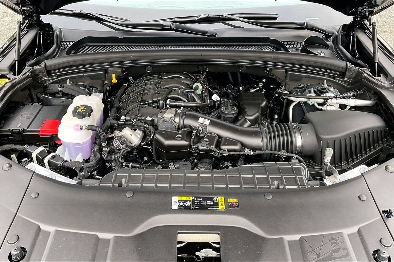 New 2027 Jeep Grand Cherokee Laredo RWD image 34