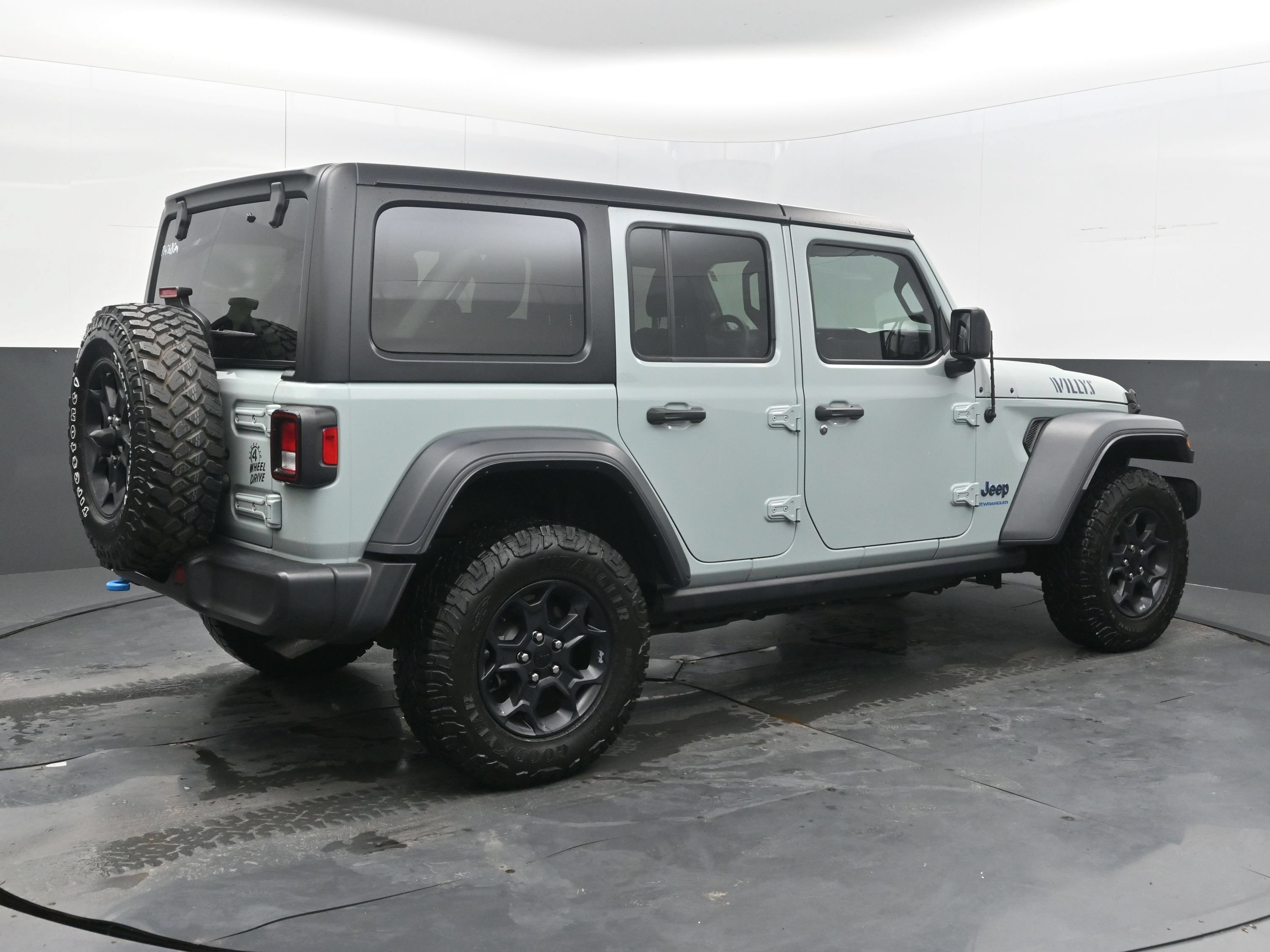 Used 2023 Jeep Wrangler Unlimited w/ 8.4" Radio Group AWD/4WD image 9