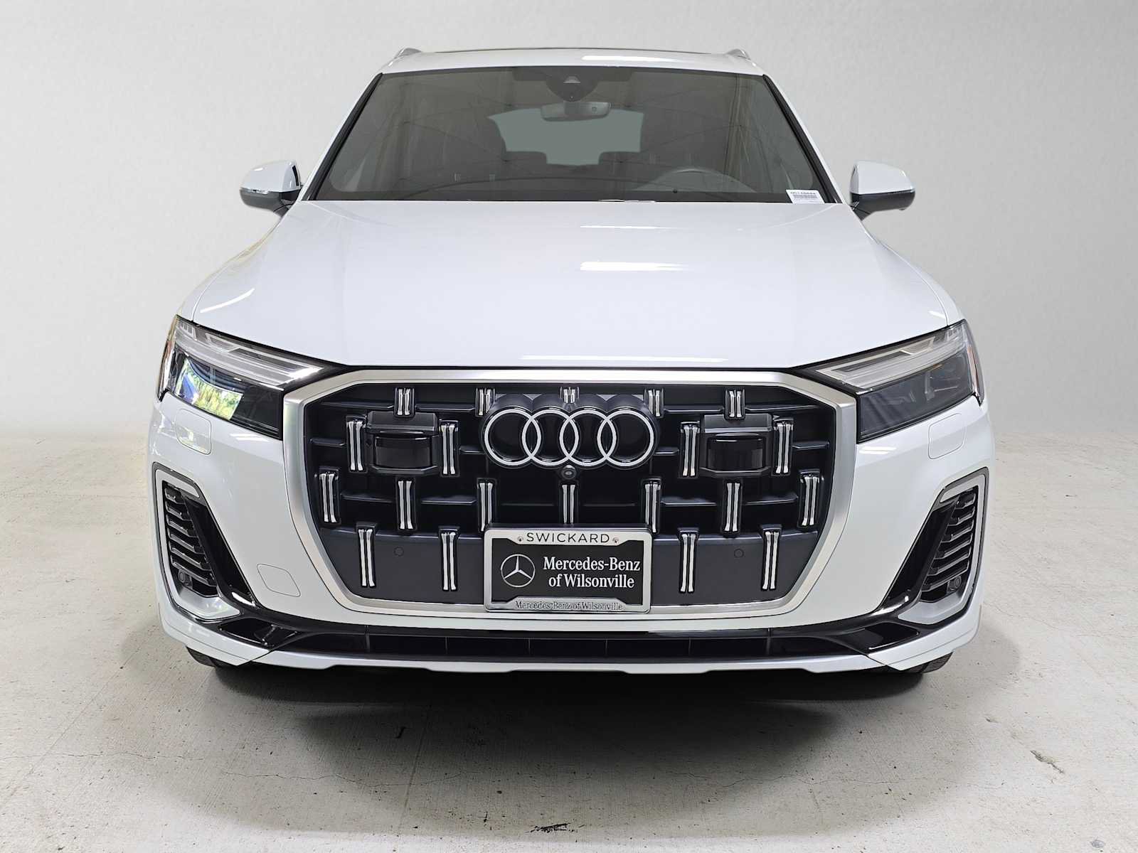 Used 2025 Audi Q7 3.0T Premium Plus AWD/4WD image 8