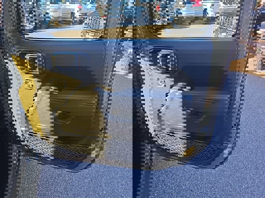 New 2026 Jeep Gladiator Sport image 10