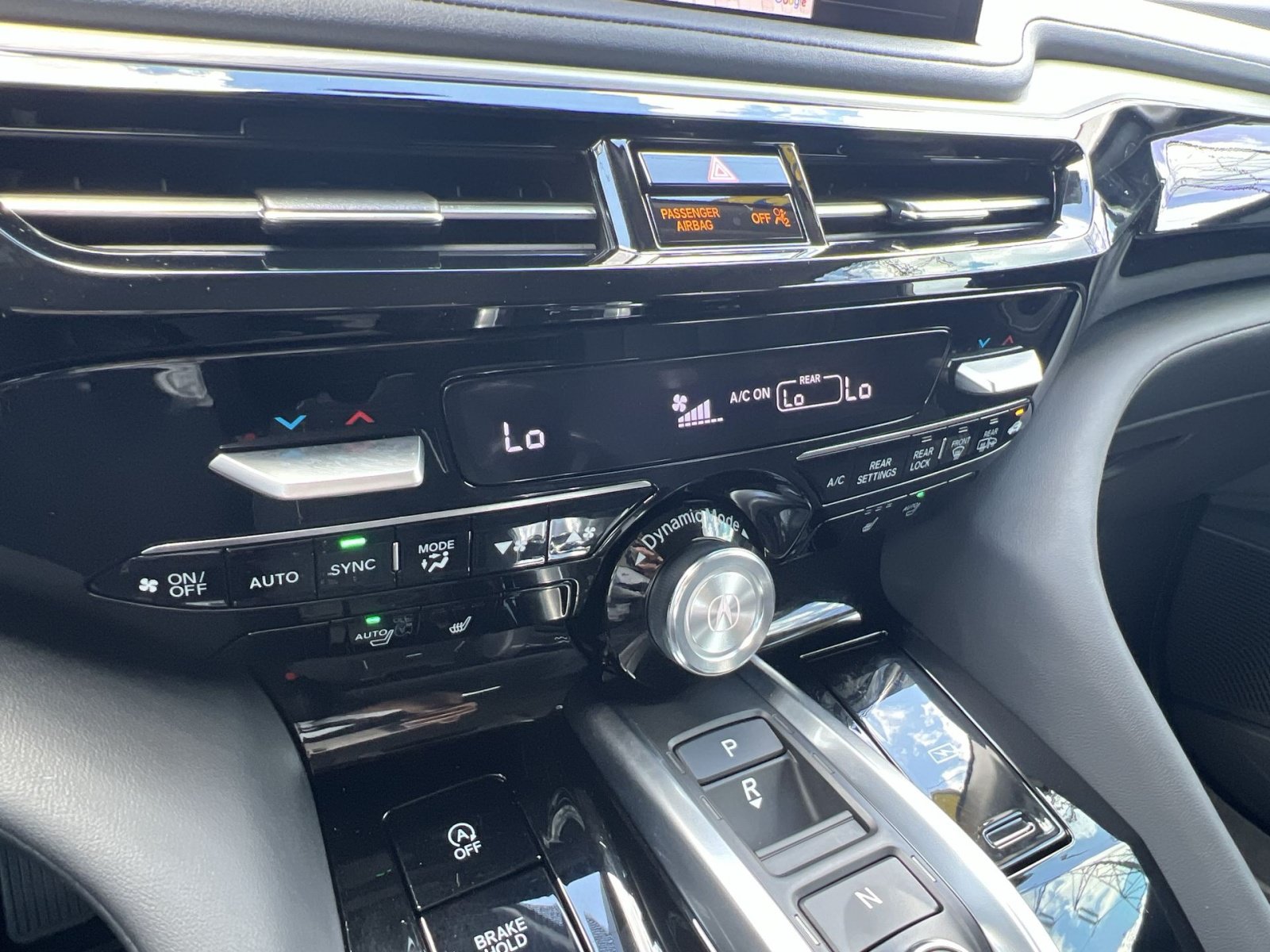 Certified 2025 Acura MDX SH-AWD w/ Technology Package image 18