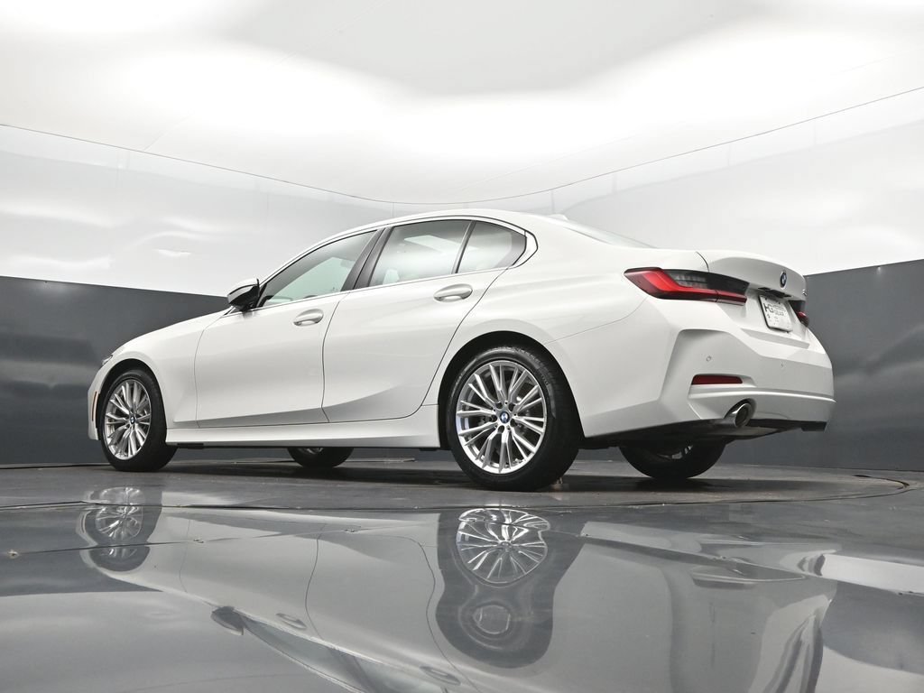 Certified 2023 BMW 330i Sedan w/ Driving Assistance Package RWD image 40