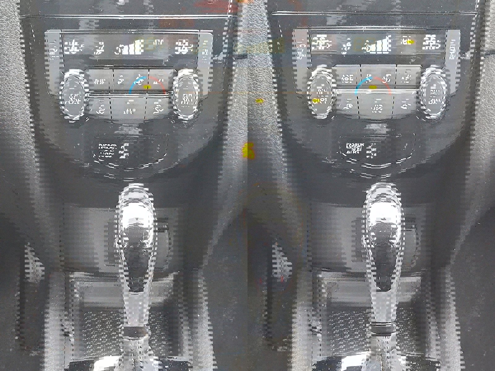 Used 2018 Nissan Rogue SV w/ Premium Package image 18