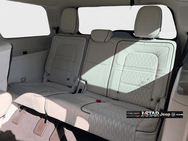 Used 2024 Lincoln Navigator Black Label AWD/4WD image 16