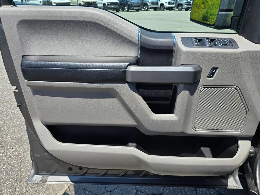 Used 2016 Ford F150 XLT AWD/4WD image 45