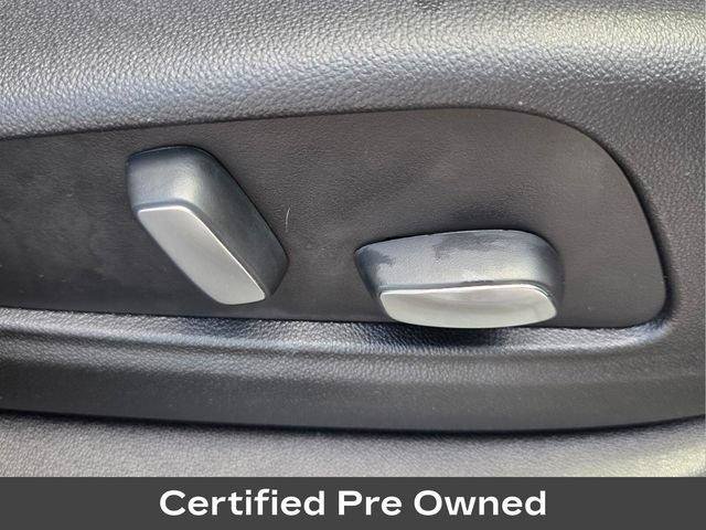 Certified 2025 Cadillac XT6 Luxury FWD image 24