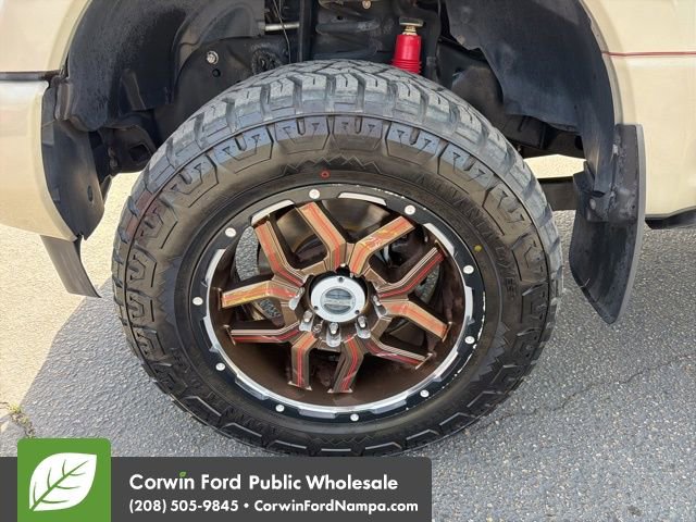 Used 2017 Ford F350 Platinum w/ Platinum Ultimate Package AWD/4WD image 9