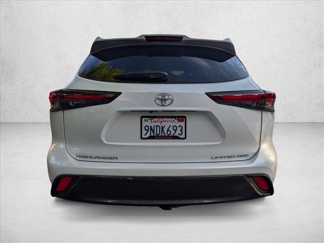 Used 2024 Toyota Highlander Limited AWD/4WD image 9