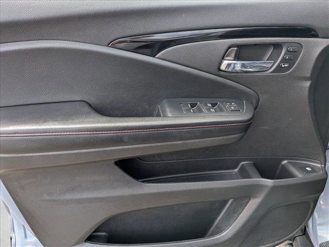 Used 2023 Honda Ridgeline Black Edition image 9