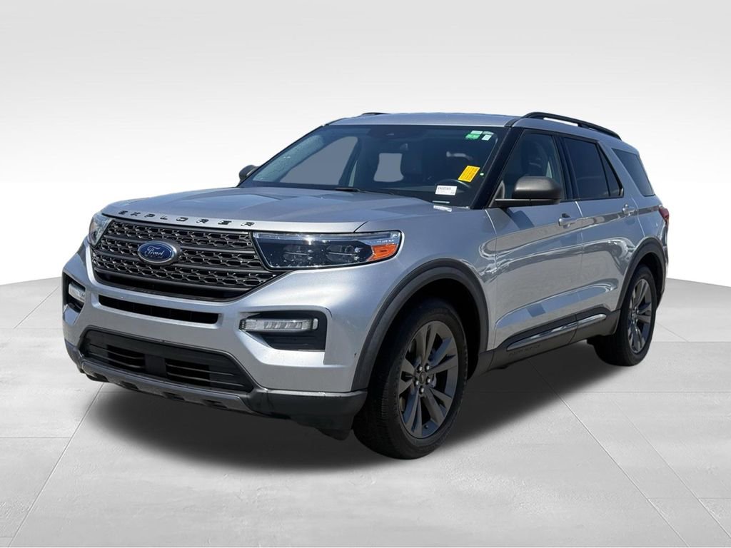 Used 2021 Ford Explorer XLT w/ Equipment Group 202A RWD image 1
