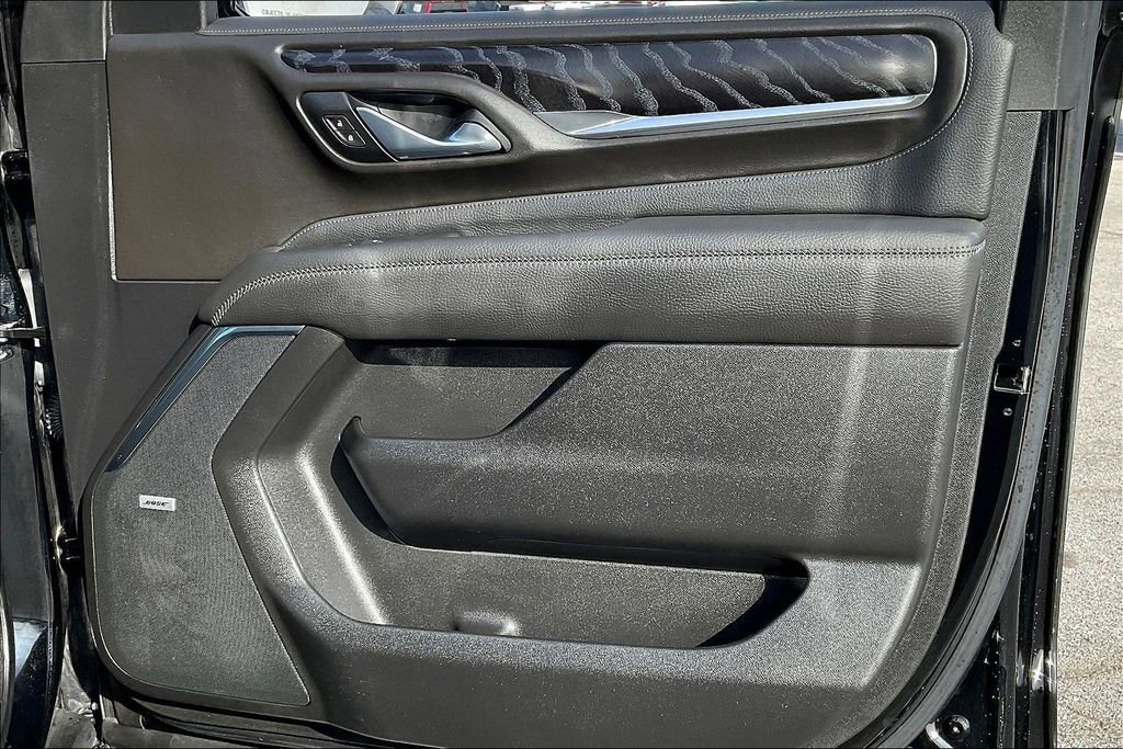 Used 2021 GMC Yukon XL Denali w/ Denali Ultimate Package image 19