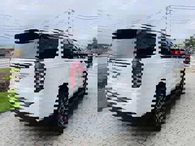 Used 2024 Chevrolet Tahoe Z71 w/ Luxury Package image 5