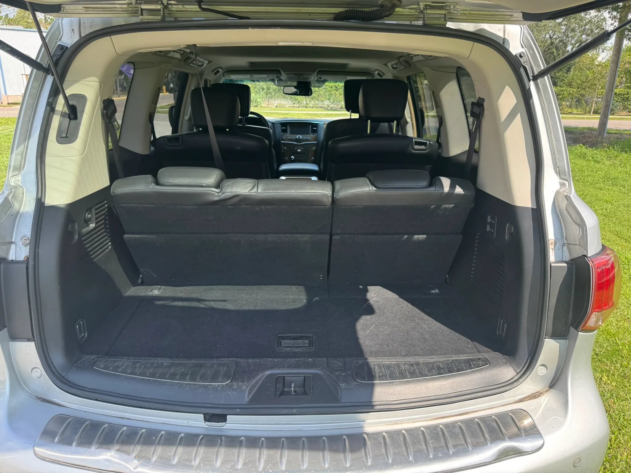 Used 2014 INFINITI QX80 2WD w/ Theater Package image 17