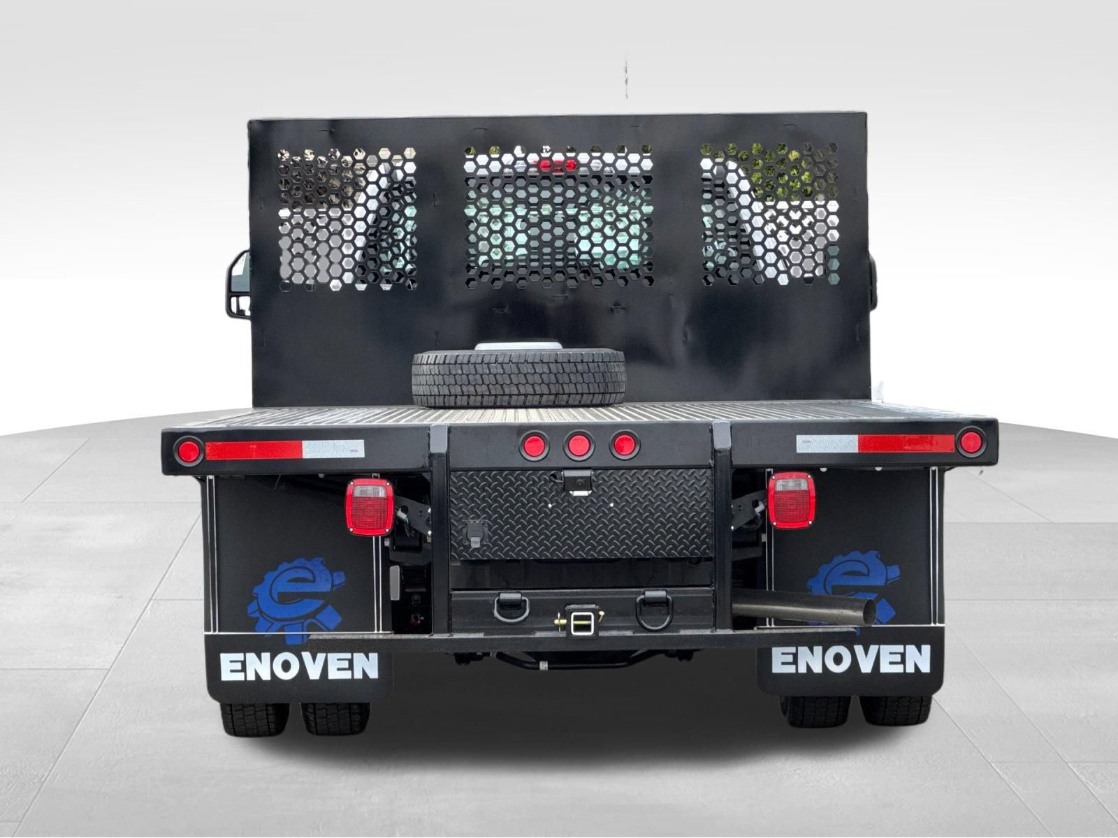 Used 2024 Ford F550 4x4 Regular Cab Super Duty image 4