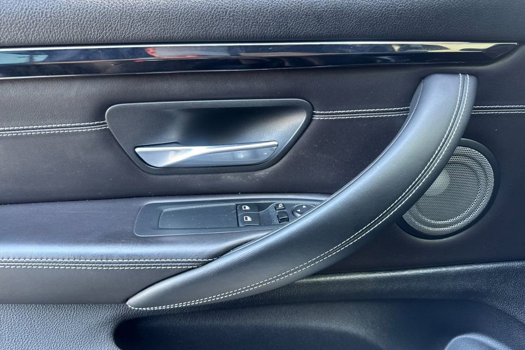 Used 2016 BMW M4 Coupe RWD image 10