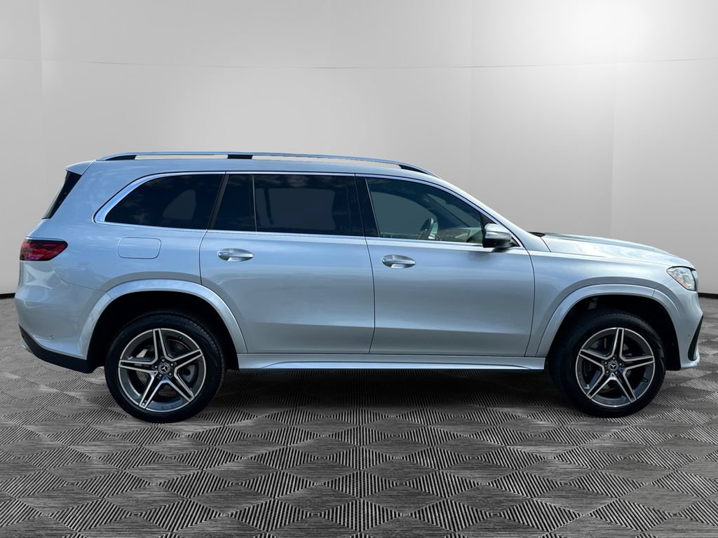 Used 2025 Mercedes-Benz GLS 450 4MATIC image 6