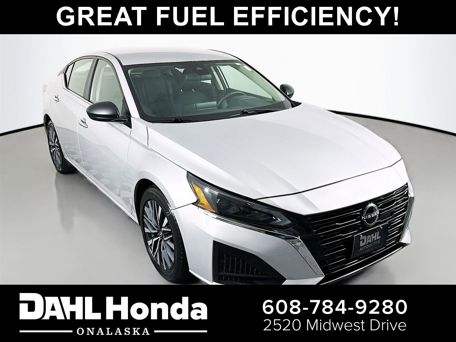 Used 2024 Nissan Altima 2.5 SV FWD image 1