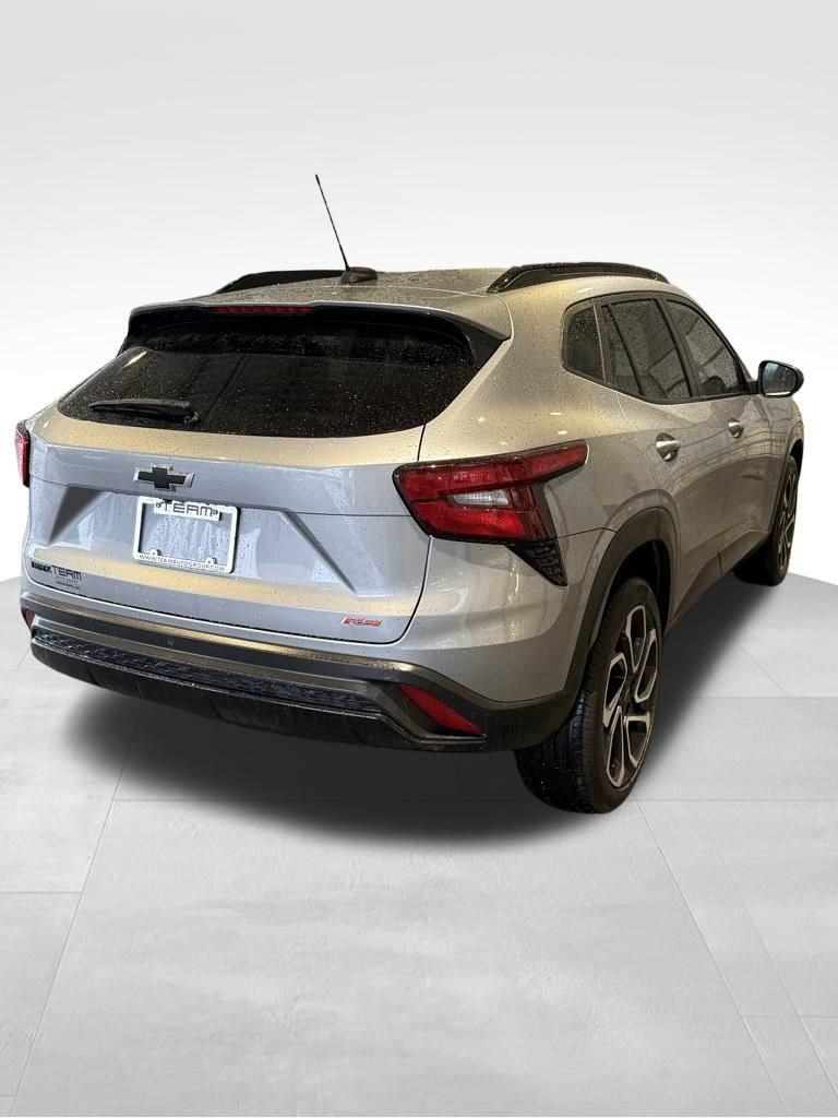 Used 2024 Chevrolet Trax RS w/ Sunroof Package image 7