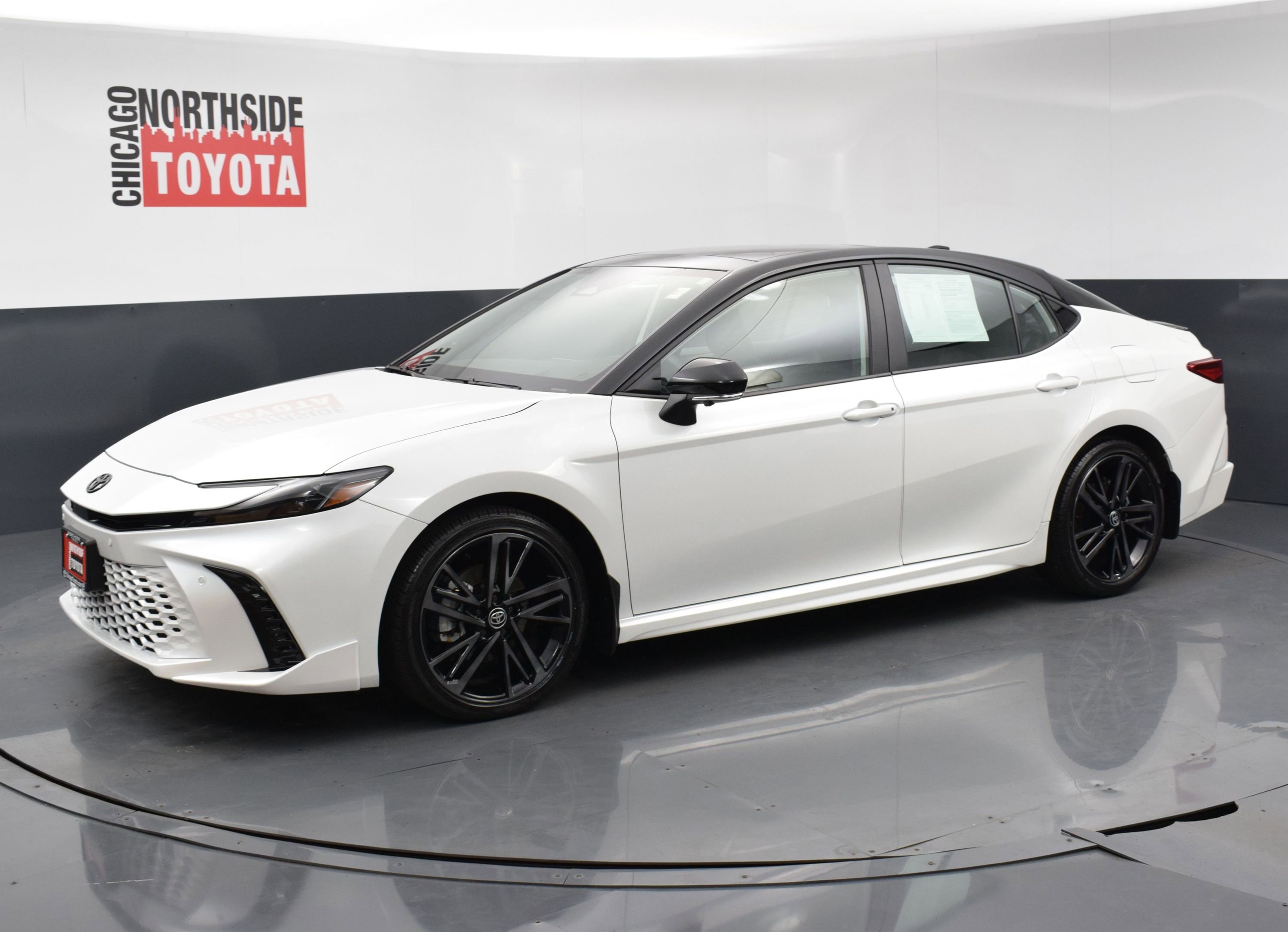 Used 2025 Toyota Camry XSE w/ Premium Plus Package AWD/4WD image 8