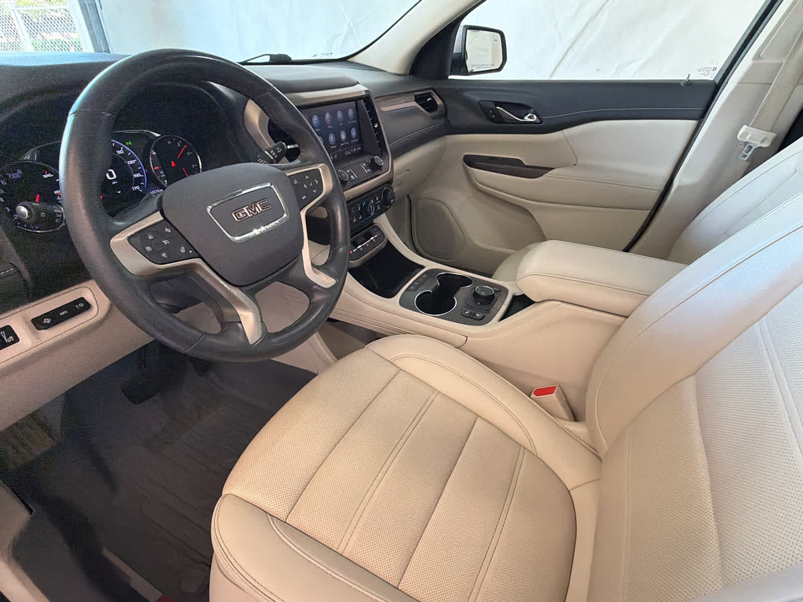 Used 2022 GMC Acadia Denali w/ LPO, Floor Liner Package FWD image 16