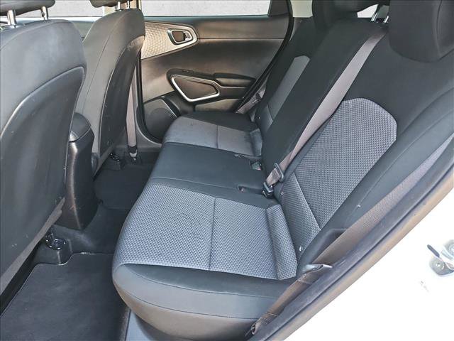 Used 2024 Kia Soul LX w/ Option Group 015 FWD image 17