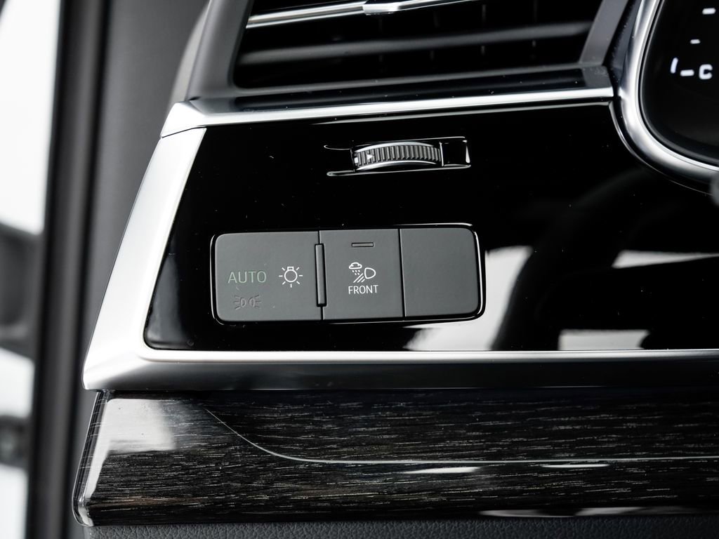 Certified 2025 Audi Q7 3.0T Premium w/ Convenience Package image 10