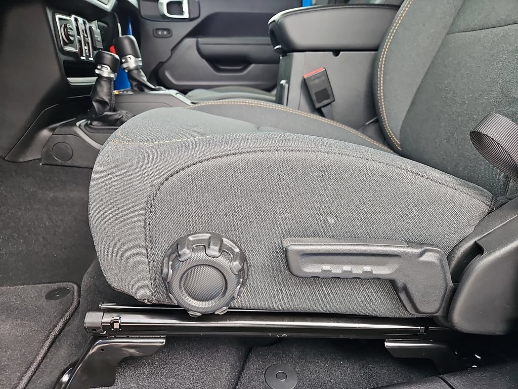 New 2026 Jeep Gladiator Sport AWD/4WD image 14